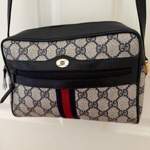 vintage gucci crossbody purse blue/grey 9x6x3